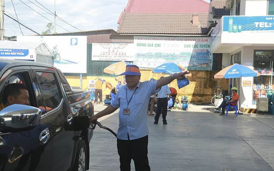 Sở Công Thương Nghệ An: Kiểm tra, giám sát hoạt động kinh doanh xăng dầu Sở Công Thương Nghệ An: Kiểm tra, giám sát hoạt động kinh doanh xăng dầu