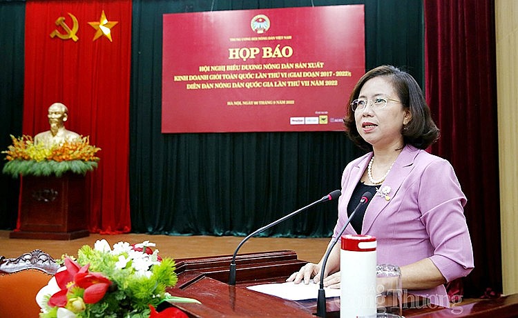 bà Bùi Thị Thơm – Phó chủ tịch Ban chấp hành Trung ương Hội Nông dân Việt Nam bà Bùi Thị Thơm – Phó chủ tịch Ban chấp hành Trung ương Hội Nông dân Việt Nam