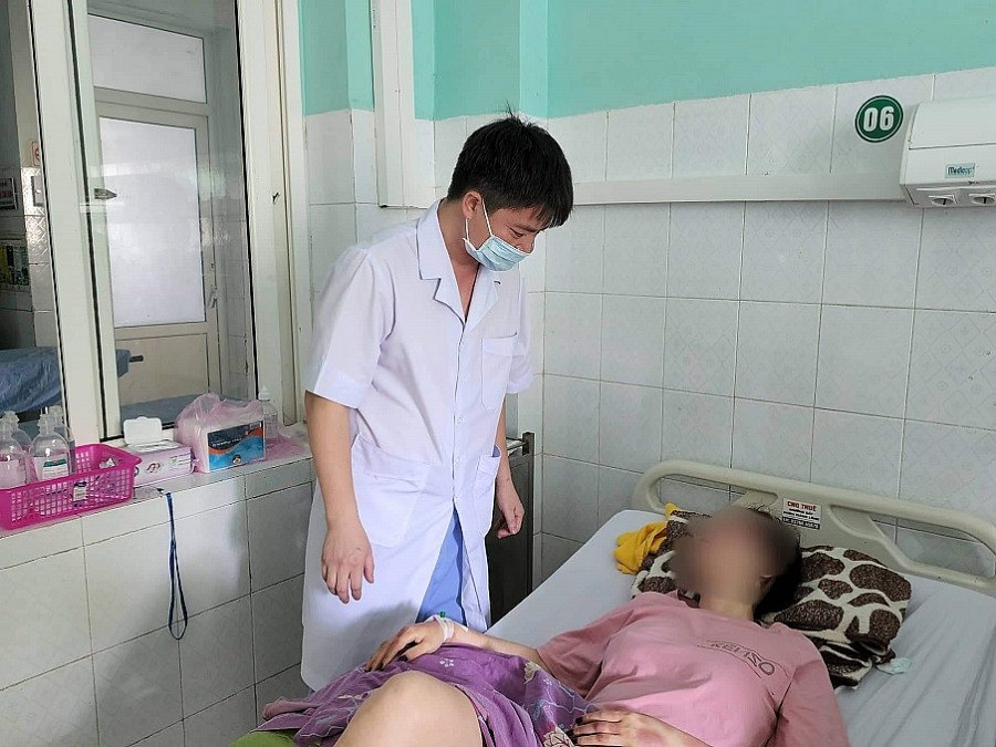 Thanh Hóa: Bắt giam cán bộ quản lý thị trường đánh đập dã man bạn gái Thanh Hóa: Bắt giam cán bộ quản lý thị trường đánh đập dã man bạn gái