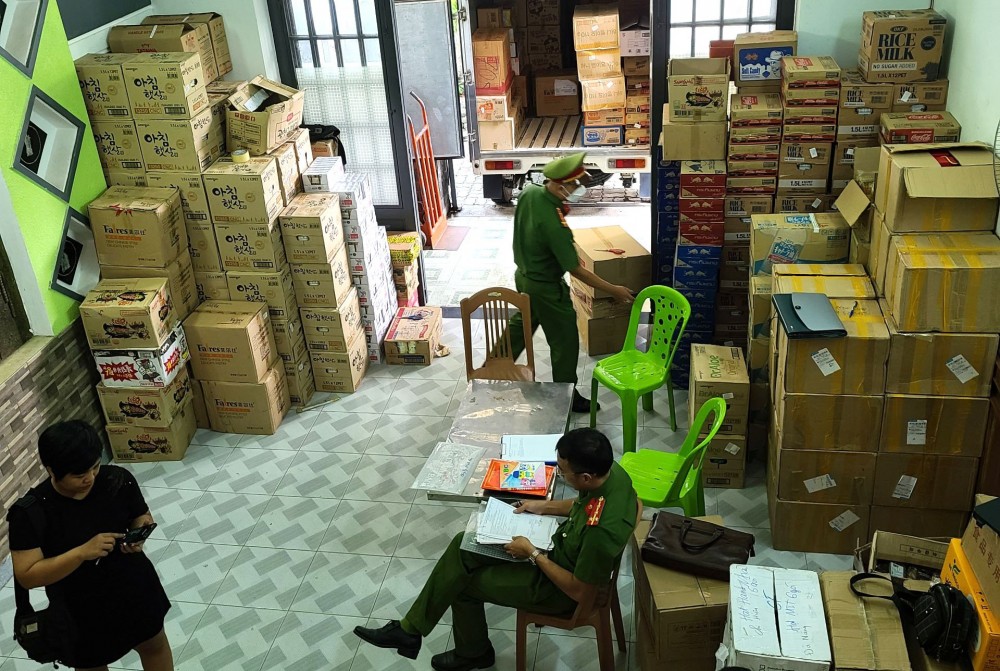 Đà Nẵng: Thu giữ lượng lớn bánh trung thu không rõ nguồn gốc xuất xứ Đà Nẵng: Thu giữ lượng lớn bánh trung thu không rõ nguồn gốc xuất xứ