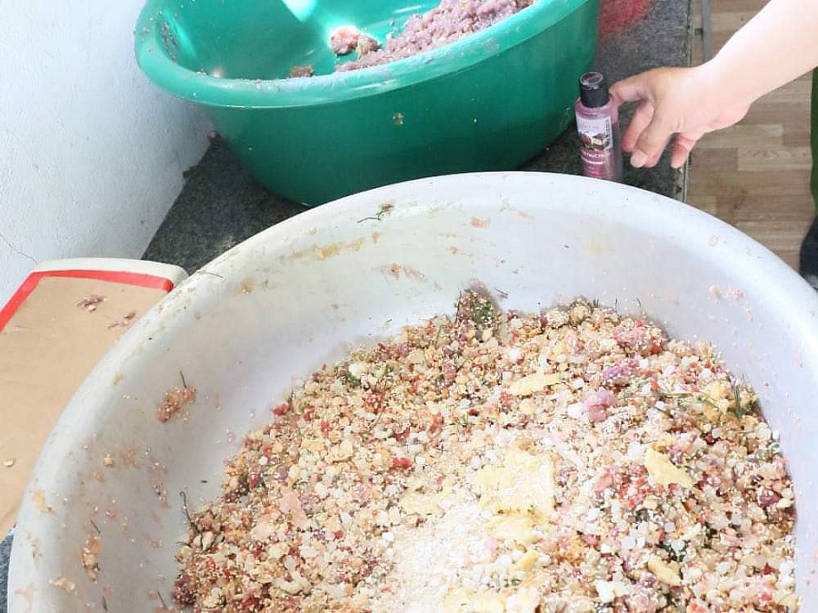 Nguyên liệu để làm bánh Trung Thu tại cơ sở này Nguyên liệu để làm bánh Trung Thu tại cơ sở này