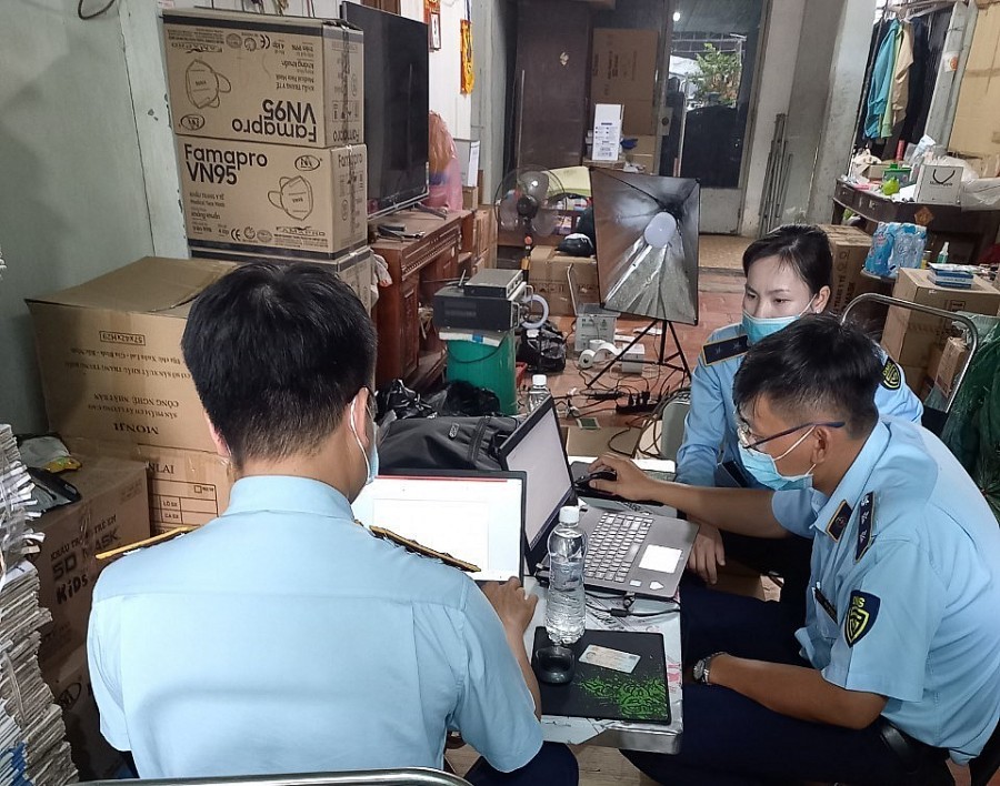 Quản lý thị trường Tây Ninh: Phát hiện và tạm giữ 50.000 cái khẩu trang không rõ nguồn gốc Quản lý thị trường Tây Ninh: Phát hiện và tạm giữ 50.000 cái khẩu trang không rõ nguồn gốc