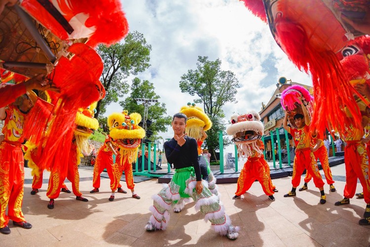 Sun World Ba Den Mountain tổ chức đêm hội trăng rằm với nhiều hoạt động hấp dẫn Sun World Ba Den Mountain tổ chức đêm hội trăng rằm với nhiều hoạt động hấp dẫn