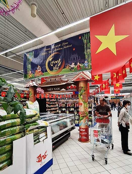 Gạo Việt Nam chính thức “lên kệ” chuỗi siêu thị Carrefour của Pháp