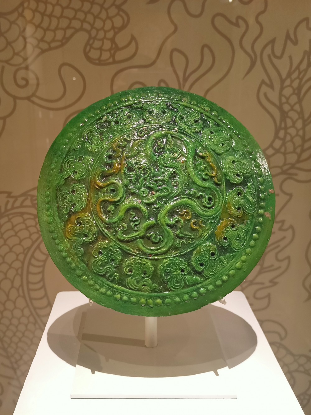 Ngỡ ngàng vẻ đẹp những “Báu vật hoàng cung Thăng Long”