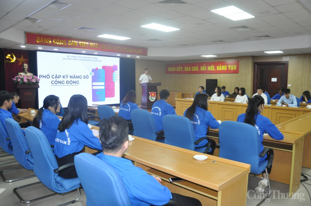 Phát huy sự năng động, sáng tạo của thanh niên trong chuyển đổi số Phát huy sự năng động, sáng tạo của thanh niên trong chuyển đổi số