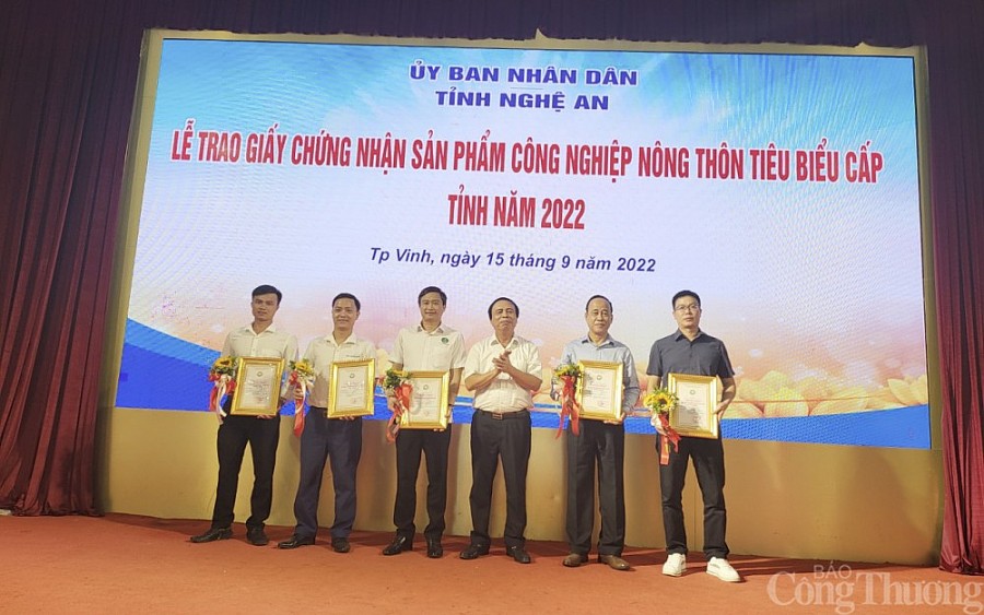 Nghệ An công nhận 25 sản phẩm công nghiệp nông thôn tiêu biểu Nghệ An công nhận 25 sản phẩm công nghiệp nông thôn tiêu biểu
