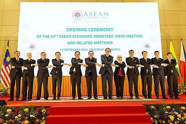 ASEAN - Nga thúc đẩy đối thoại vì quan hệ đối tác Á-Âu mở rộng ASEAN - Nga thúc đẩy đối thoại vì quan hệ đối tác Á-Âu mở rộng