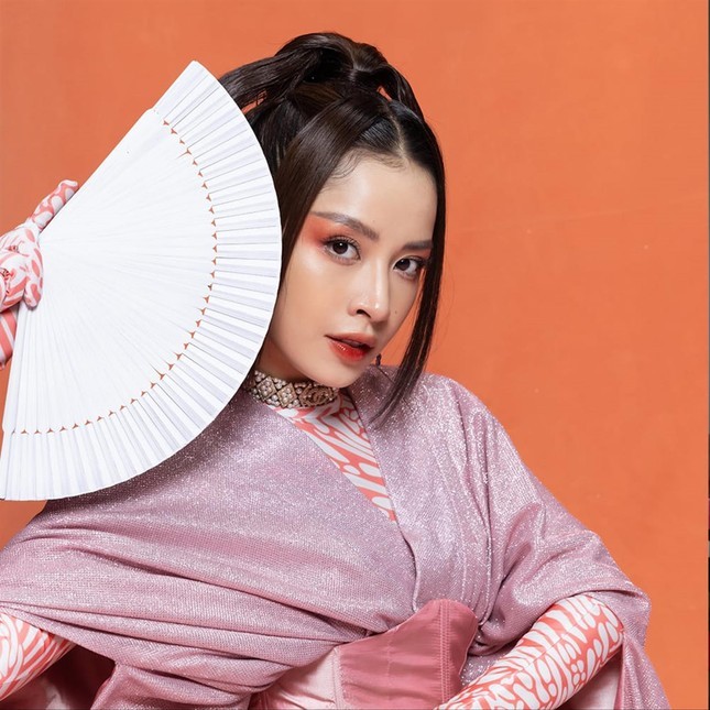 Vì sao bão tố dồn dập trong các MV âm nhạc của Chi Pu? Vì sao bão tố dồn dập trong các MV âm nhạc của Chi Pu?