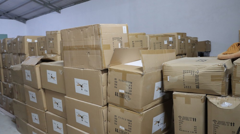 Thu giữ 10 tấn phụ tùng ô tô đã qua sử dụng tại Hưng Yên