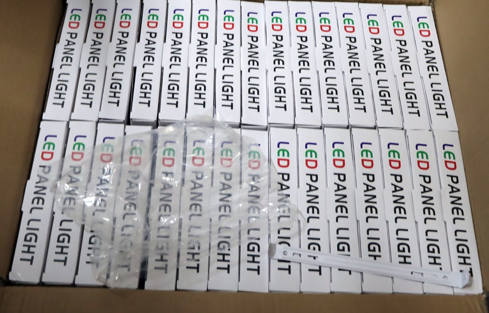 Thu giữ 10 tấn phụ tùng ô tô đã qua sử dụng tại Hưng Yên