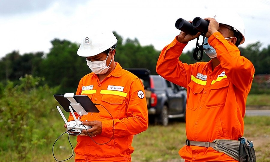 Truyền tải điện miền Trung sẵn sàng ứng phó bão số 4 - Noru Truyền tải điện miền Trung sẵn sàng ứng phó bão số 4 - Noru