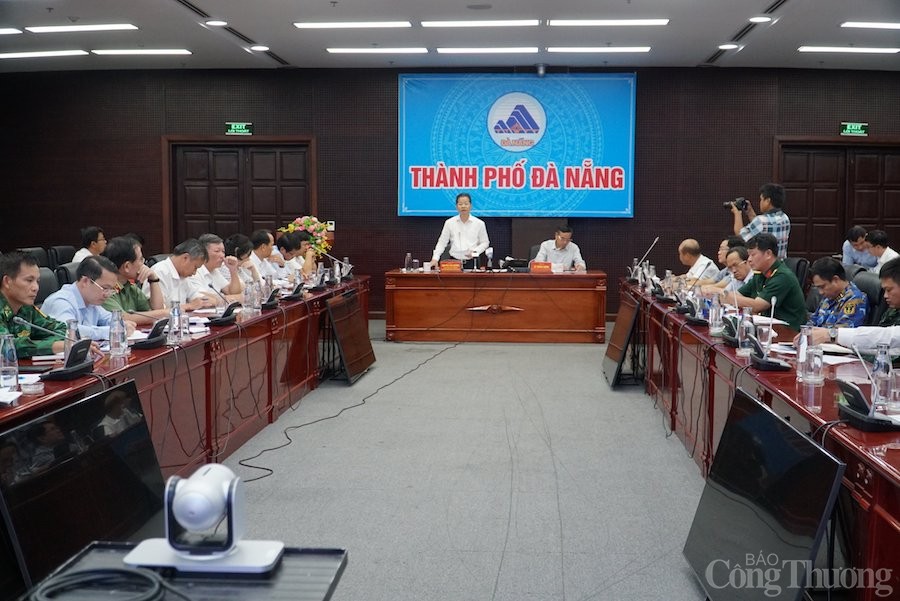 Thành phố Đà Nẵng phấn đấu hoàn thành việc di dời người dân trước 14h chiều mai, ngày 27/9