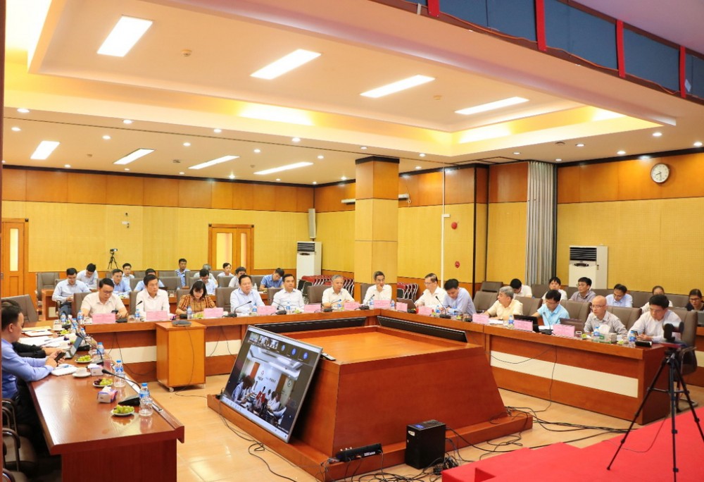 Toàn cảnh buổi làm việc trực tuyến tại điểm cầu trụ sở Tổng công ty Thép Việt Nam Toàn cảnh buổi làm việc trực tuyến tại điểm cầu trụ sở Tổng công ty Thép Việt Nam
