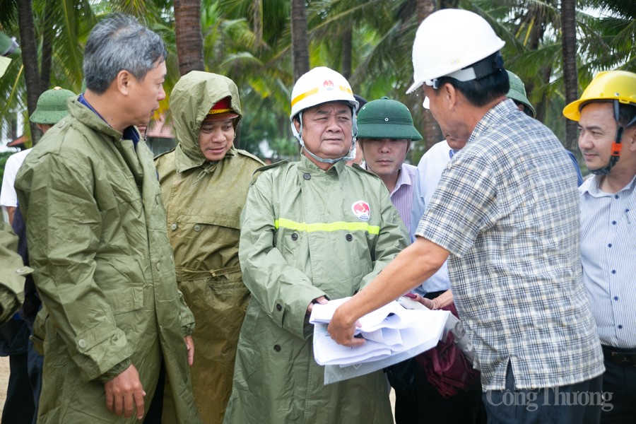 Ban Chỉ đạo Quốc gia về phòng chống thiên tai kiểm tra công tác chỉ đạo ứng phó bão số 4 tại Quảng Nam Ban Chỉ đạo Quốc gia về phòng chống thiên tai kiểm tra công tác chỉ đạo ứng phó bão số 4 tại Quảng Nam