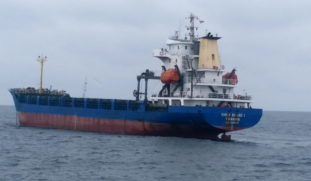 Thừa Thiên Huế: Cứu hộ thành công 14 thuyên viên trước khi bão Noru đổ bộ