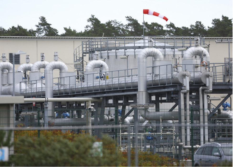 Giá xăng dầu hôm nay 27/9: Chạm mức thấp nhất trong 9 tháng