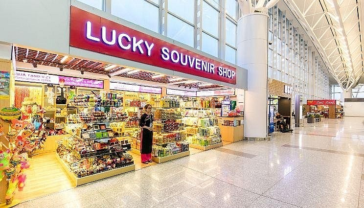 Để cân đối dòng tiền, Tập đoàn Taseco duy trì dòng tiền vay mượn khá lớn lần lượt các năm 2019 – 2021 là: 1.705 tỷ đồng, 832 tỷ đồng, 781 tỷ đồng Để cân đối dòng tiền, Tập đoàn Taseco duy trì dòng tiền vay mượn khá lớn lần lượt các năm 2019 – 2021 là: 1.705 tỷ đồng, 832 tỷ đồng, 781 tỷ đồng