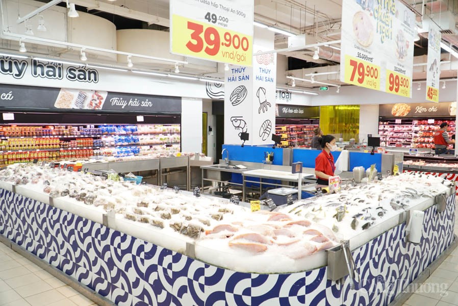 Đà Nẵng: Tiểu thương các chợ đóng quầy chống bão số 4, siêu thị hàng hóa tràn đầy Đà Nẵng: Tiểu thương các chợ đóng quầy chống bão số 4, siêu thị hàng hóa tràn đầy