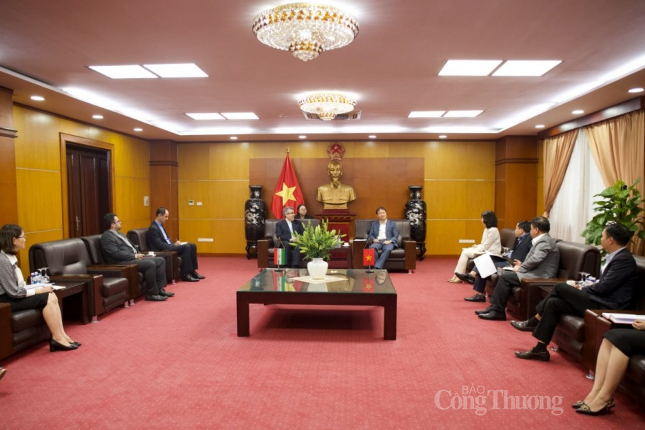 Thứ trưởng Đỗ Thắng Hải tiếp và làm việc với Đại sứ Đặc mệnh toàn quyền Iran tại Việt Nam Thứ trưởng Đỗ Thắng Hải tiếp và làm việc với Đại sứ Đặc mệnh toàn quyền Iran tại Việt Nam