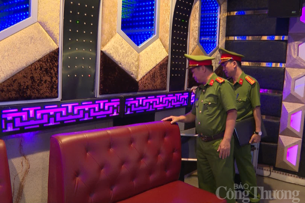 Đà Nẵng khẩn trương sơ tán 80.000 dân phòng tránh bão số 4 - bão Noru Đà Nẵng khẩn trương sơ tán 80.000 dân phòng tránh bão số 4 - bão Noru