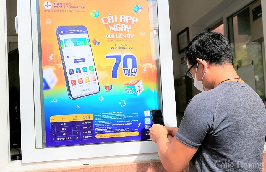 Ngành điện miền Nam chăm sóc khách hàng hiệu quả hơn nhờ chuyển đổi số Ngành điện miền Nam chăm sóc khách hàng hiệu quả hơn nhờ chuyển đổi số