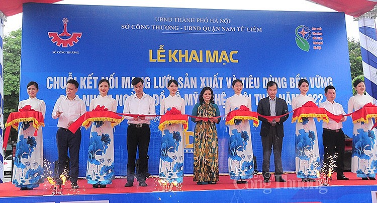 Hà Nội: Kết nối mạng lưới sản xuất và tiêu dùng bền vững ngành đồ gỗ mỹ nghệ - nội thất 2022 Hà Nội: Kết nối mạng lưới sản xuất và tiêu dùng bền vững ngành đồ gỗ mỹ nghệ - nội thất 2022