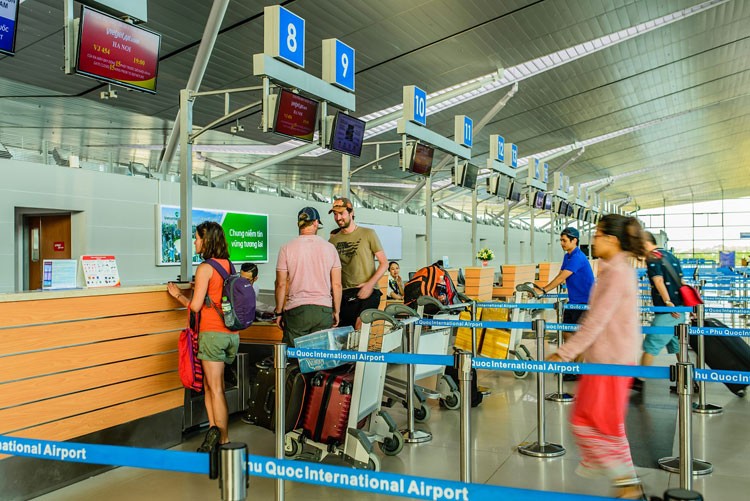 Kinh tế cất cánh cùng những đường băng: Từ câu chuyện thế giới