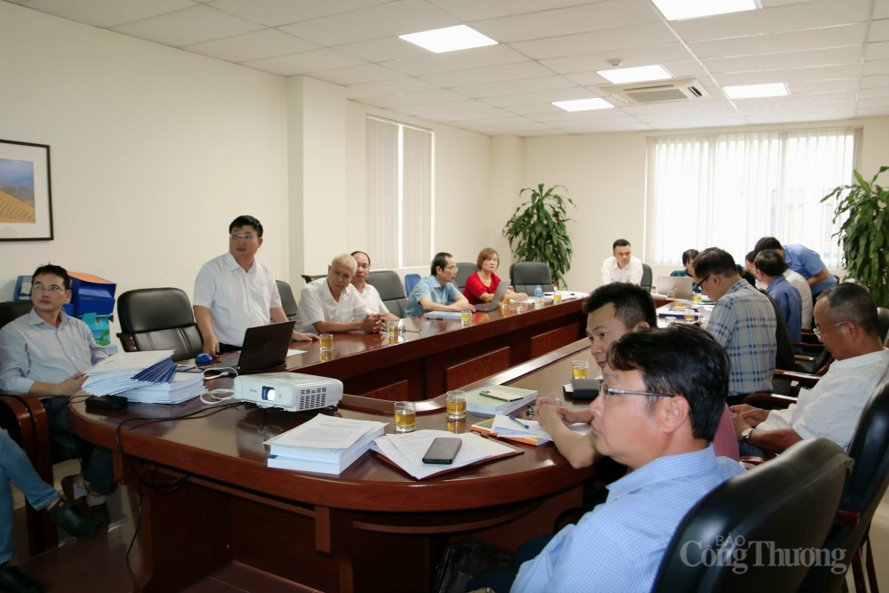 Nghiệm thu hai đề tài khoa học về chế tạo thiết bị phụ cho nhà máy nhiệt điện than Nghiệm thu hai đề tài khoa học về chế tạo thiết bị phụ cho nhà máy nhiệt điện than