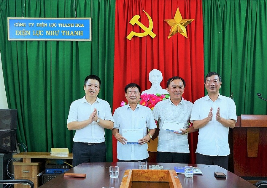 Điện lực Thanh Hóa khắc phục thiệt hại sau mưa lũ, đảm bảo cấp điện an toàn, ổn định Điện lực Thanh Hóa khắc phục thiệt hại sau mưa lũ, đảm bảo cấp điện an toàn, ổn định