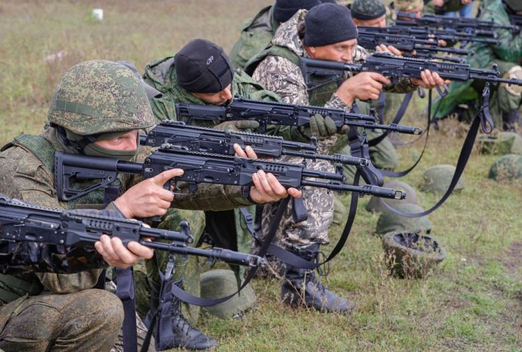 Cận cảnh lính dự bị Nga luyện tập trước khi gửi tới chiến trường ở Ukraine
