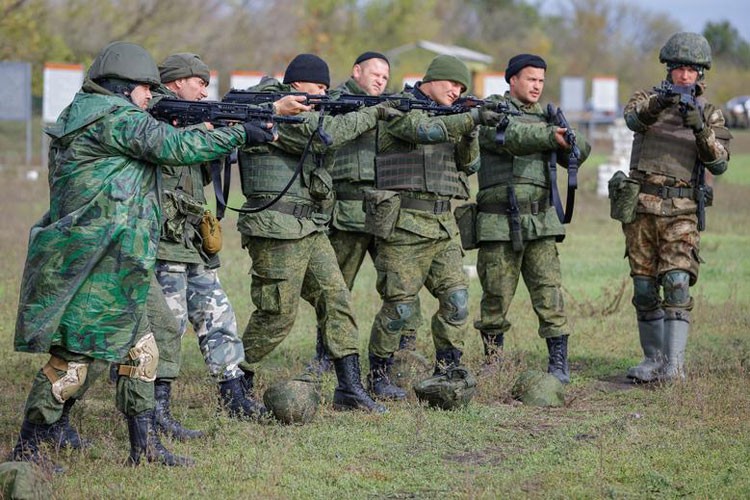 Cận cảnh lính dự bị Nga luyện tập trước khi gửi tới chiến trường ở Ukraine