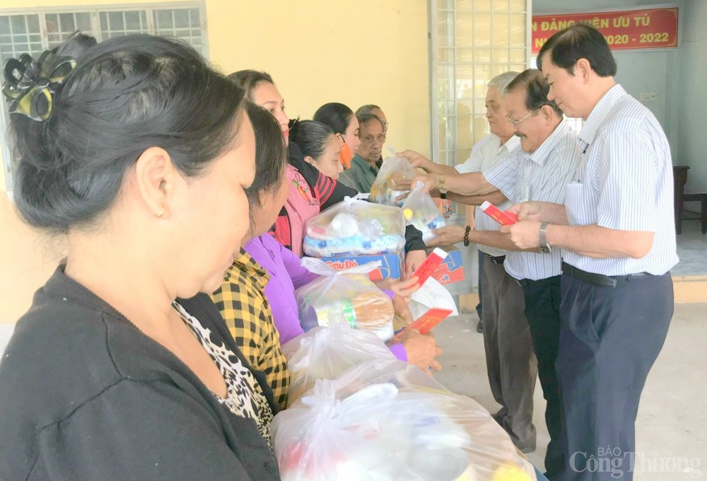 Nâng cao đời sống cho đồng bào dân tộc thiểu số tỉnh Bình Dương Nâng cao đời sống cho đồng bào dân tộc thiểu số tỉnh Bình Dương