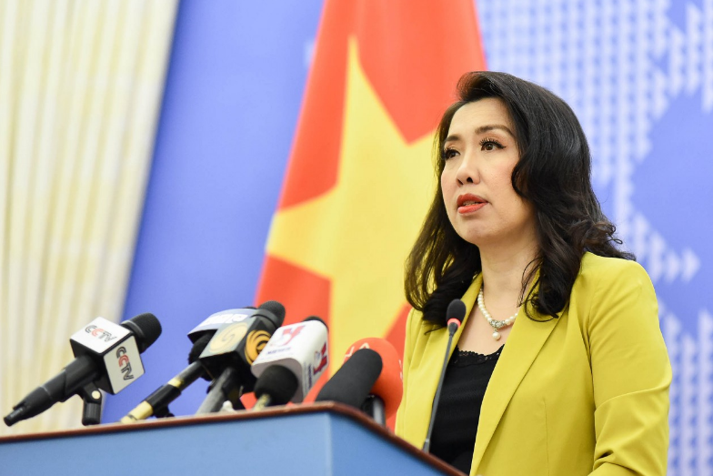 Người phát ngôn Lê Thị Thu Hằng nêu rõ quan điểm của Bộ Ngoại giao trước thông tin một số cán bộ bị bắt giữ do vi phạm pháp luật trong thực hiện các chuyến bay giải cứu công dân trong đại dịch Covid-19 Người phát ngôn Lê Thị Thu Hằng nêu rõ quan điểm của Bộ Ngoại giao trước thông tin một số cán bộ bị bắt giữ do vi phạm pháp luật trong thực hiện các chuyến bay giải cứu công dân trong đại dịch Covid-19