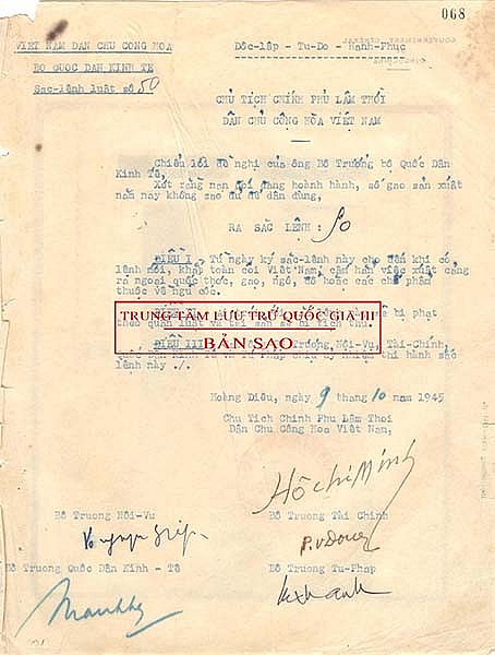 Ngày này năm xưa 9/10: Sắc lệnh Luật 50 - Văn bản luật đầu tiên ghi tiêu ngữ "Độc lập-Tự do-Hạnh phúc" Ngày này năm xưa 9/10: Sắc lệnh Luật 50 - Văn bản luật đầu tiên ghi tiêu ngữ "Độc lập-Tự do-Hạnh phúc"