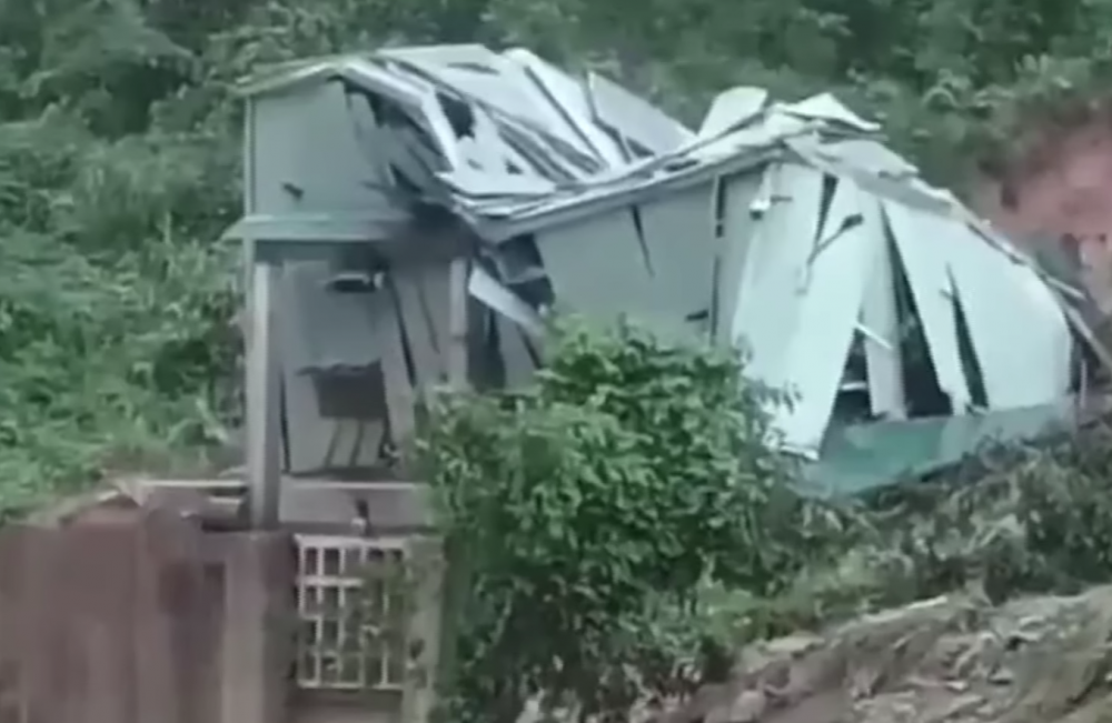 Quảng Ngãi: Đang tiếp cận hiện trường vụ sạt lở thủy điện Kà Tinh