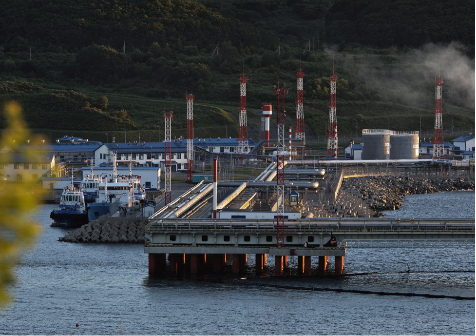 Giá xăng dầu hôm nay 13/10: Giảm phiên thứ 3 liên tiếp, dầu Brent còn 93,58 USD/thùng