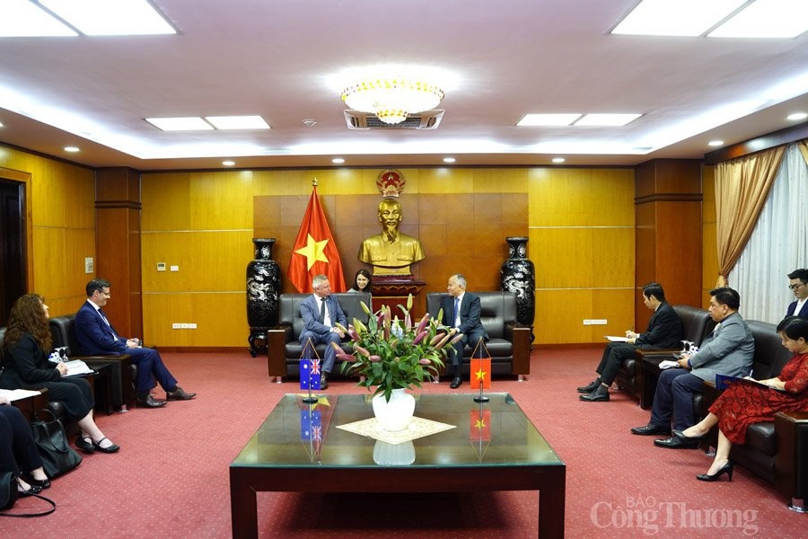 Thứ trưởng Trần Quốc Khánh tiếp Thủ hiến Bang Tasmania, Úc Thứ trưởng Trần Quốc Khánh tiếp Thủ hiến Bang Tasmania, Úc