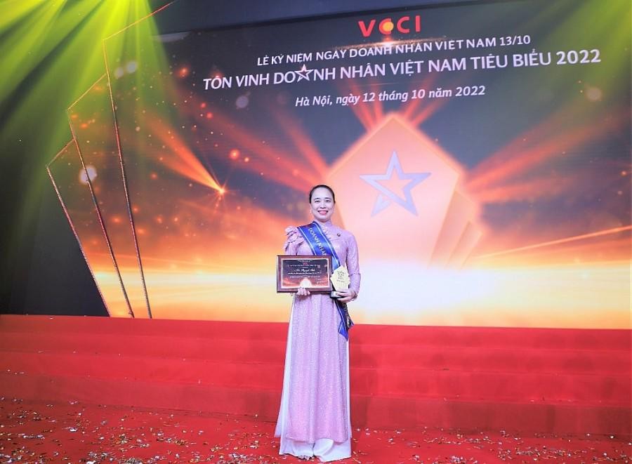 Top doanh nhân tiêu biểu lĩnh vực Công Thương năm 2022 Top doanh nhân tiêu biểu lĩnh vực Công Thương năm 2022