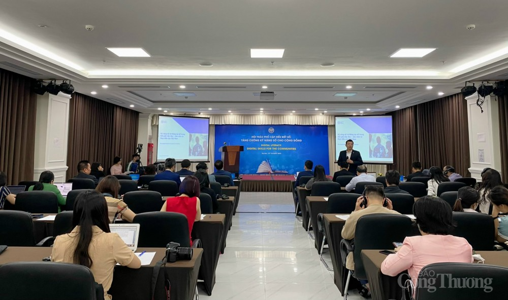 Hội thảo với chủ đề “Phổ cập hiểu biết số: Nâng cao kỹ năng số cho cộng đồng”