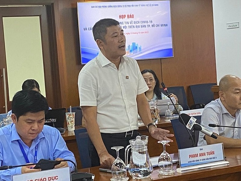 Ông Phạm Anh Tuấn trả lời báo chí tại cuộc họp chiều 13/10. Ông Phạm Anh Tuấn trả lời báo chí tại cuộc họp chiều 13/10.