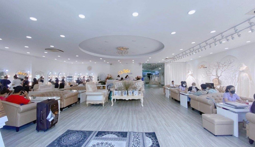 Hệ thống ảnh viện áo cưới nổi tiếng nhất Đà Nẵng đóng cửa khiến khách hàng hoang mang Hệ thống ảnh viện áo cưới nổi tiếng nhất Đà Nẵng đóng cửa khiến khách hàng hoang mang