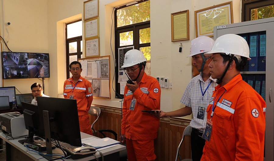 Công bố kết quả Hội thi thợ giỏi khối Phân phối điện và Điều độ hệ thống điện EVN Công bố kết quả Hội thi thợ giỏi khối Phân phối điện và Điều độ hệ thống điện EVN