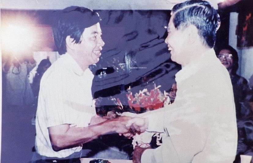 Kỷ niệm Ngày Doanh nhân Việt Nam: Gặp lại Doanh nhân Lê Đình Thụy người đầu tiên xin cơ chế tự chủ Kỷ niệm Ngày Doanh nhân Việt Nam: Gặp lại Doanh nhân Lê Đình Thụy người đầu tiên xin cơ chế tự chủ