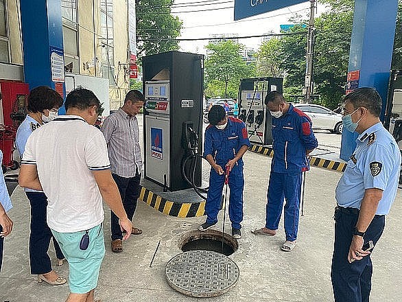 Hà Nội: để thiếu xăng dầu, doanh nghiệp đầu mối sẽ bị truy trách nhiệm