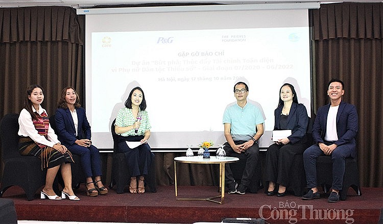 Tổ chức CARE Quốc tế tại Việt Nam và Trung ương Hội Liên hiệp phụ nữ Việt Nam chia sẻ thông tin dự án “Bứt phá: Thúc đẩy tài chính toàn diện vì phụ nữ dân tộc thiểu số”.