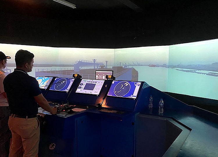 Đào tạo năng lực cho nhân sự lĩnh vực hàng hải địa phương, chuẩn bị công tác tiếp nhận tàu LNG Đào tạo năng lực cho nhân sự lĩnh vực hàng hải địa phương, chuẩn bị công tác tiếp nhận tàu LNG