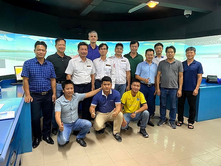 Đào tạo năng lực cho nhân sự lĩnh vực hàng hải địa phương, chuẩn bị công tác tiếp nhận tàu LNG Đào tạo năng lực cho nhân sự lĩnh vực hàng hải địa phương, chuẩn bị công tác tiếp nhận tàu LNG