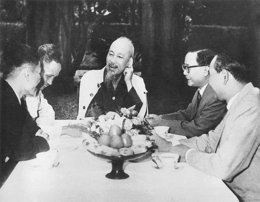 Ngày này năm xưa 19/10/1966: Chủ tịch Hồ Chí Minh ngợi ca cống hiến của phụ nữ Việt Nam Ngày này năm xưa 19/10/1966: Chủ tịch Hồ Chí Minh ngợi ca cống hiến của phụ nữ Việt Nam