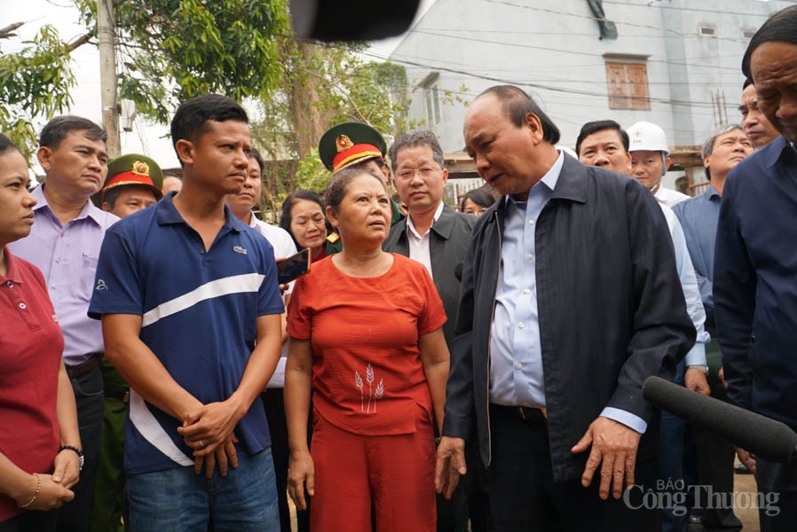 Chủ tịch nước Nguyễn Xuân Phúc: Không để người dân thiếu đói, không có chỗ ở